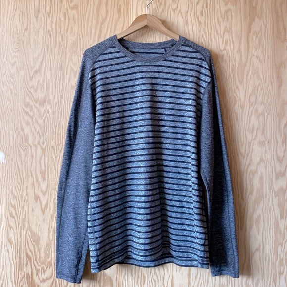 Lulu Lemon Men's L/ XL long sleeve top - Picture 1 of 5